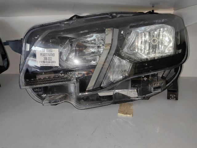 bontott PEUGEOT PARTNER Bal Fényszóró