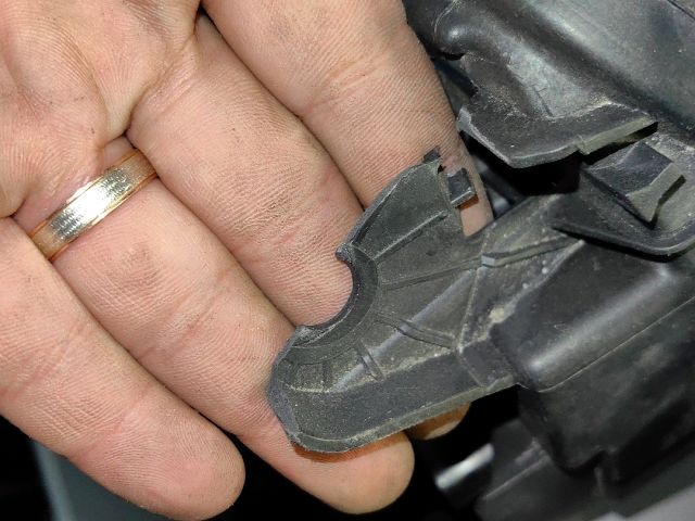 bontott PEUGEOT PARTNER Bal Fényszóró