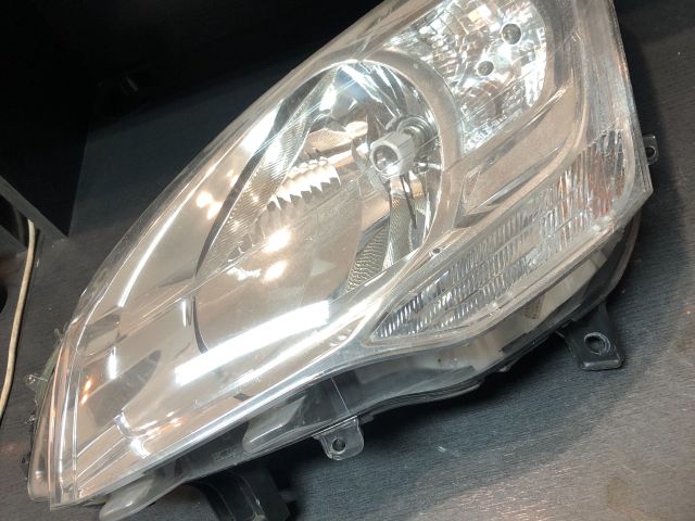 bontott PEUGEOT PARTNER Bal Fényszóró