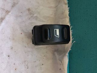 bontott PEUGEOT PARTNER Bal hátsó Ablakemelő Kapcsoló
