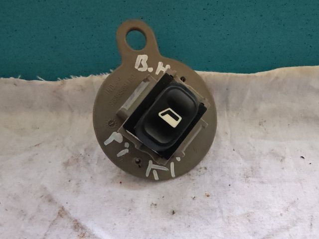 bontott PEUGEOT PARTNER Bal hátsó Ablakemelő Kapcsoló