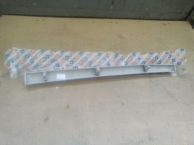 bontott PEUGEOT PARTNER Bal hátsó Ajtó Kárpit Díszléc