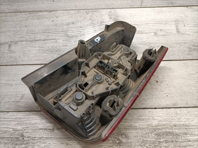 bontott PEUGEOT PARTNER Bal Hátsó Lámpa