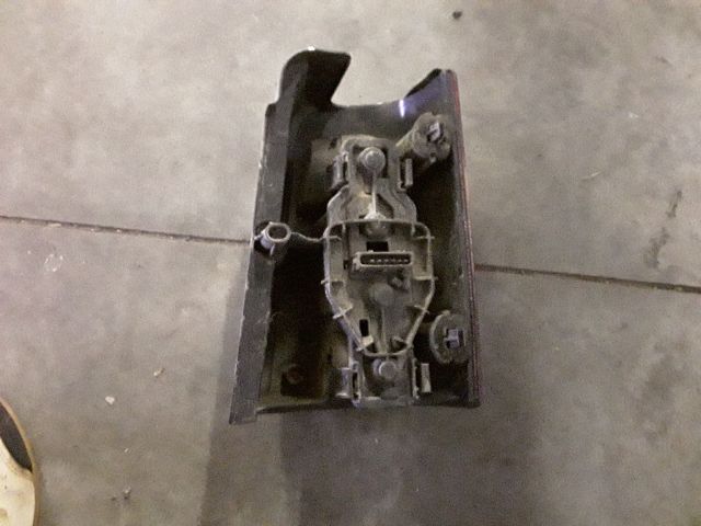 bontott PEUGEOT PARTNER Bal Hátsó Lámpa