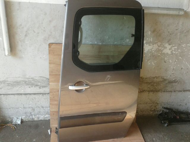 bontott PEUGEOT PARTNER Bal Tolóajtó Zárszerkezet