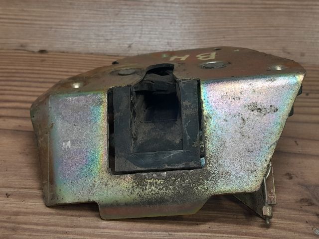 bontott PEUGEOT PARTNER Bal Tolóajtó Zárszerkezet