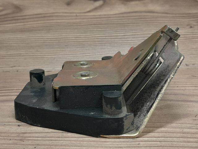 bontott PEUGEOT PARTNER Bal Tolóajtó Zárszerkezet