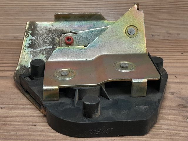 bontott PEUGEOT PARTNER Bal Tolóajtó Zárszerkezet