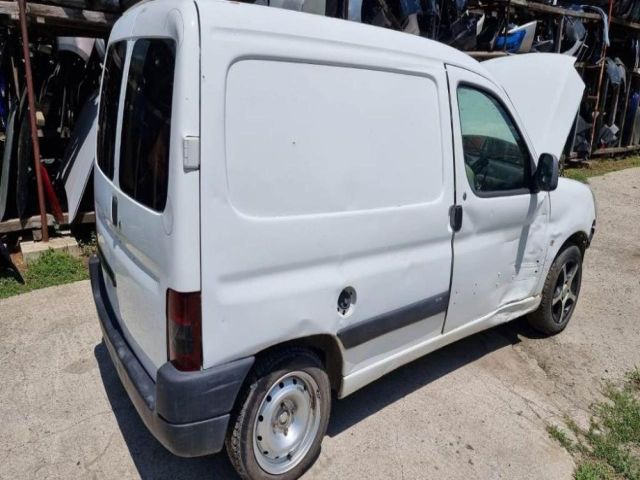 bontott PEUGEOT PARTNER Beltér Világítás Első