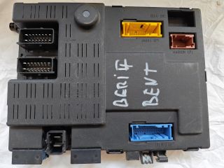 bontott PEUGEOT PARTNER Biztosítéktábla Utastér