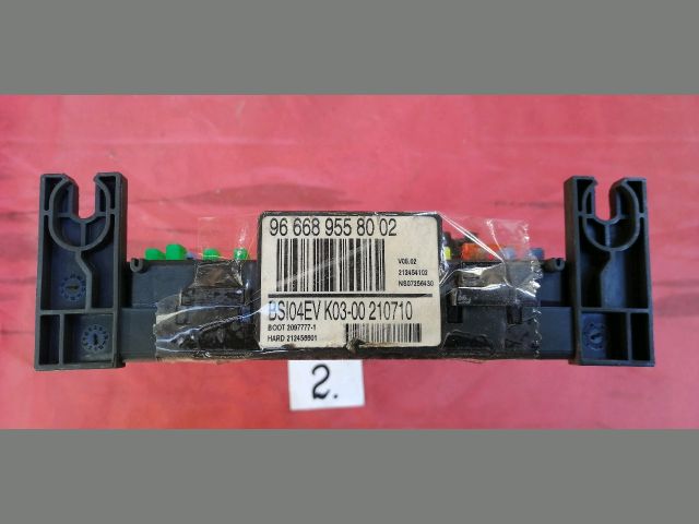 bontott PEUGEOT PARTNER Biztosítéktábla Utastér