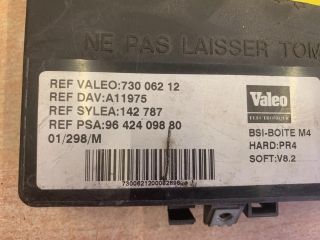 bontott PEUGEOT PARTNER Biztosítéktábla Utastér