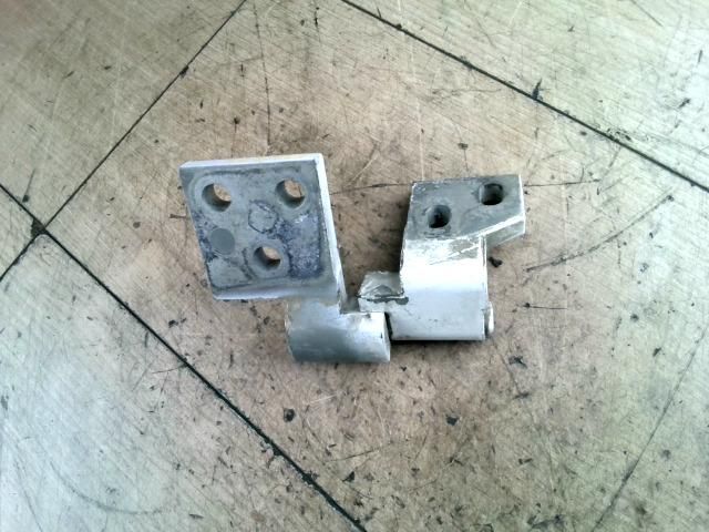 bontott PEUGEOT PARTNER Csomagtérajtó Bal Zsanér