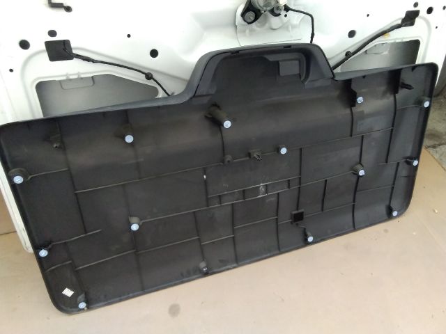 bontott PEUGEOT PARTNER Csomagtérajtó Kárpit