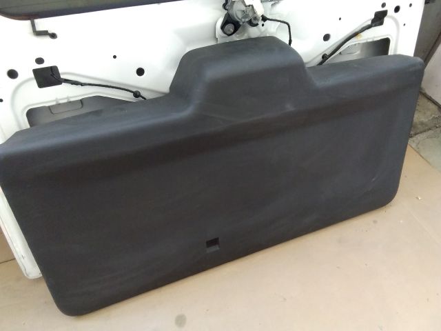 bontott PEUGEOT PARTNER Csomagtérajtó Kárpit