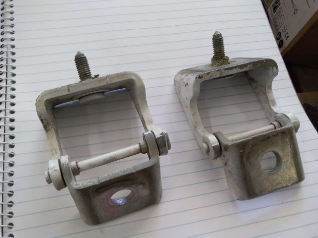 bontott PEUGEOT PARTNER Csomagtérajtó Zsanér