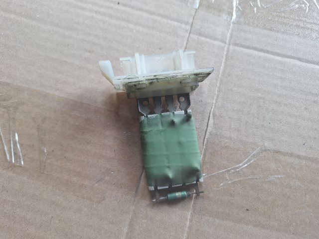 bontott PEUGEOT PARTNER Előtét Ellenállás Fűtőmotor