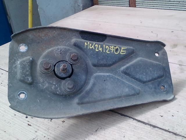 bontott PEUGEOT PARTNER Első Ablaktörlő Motor