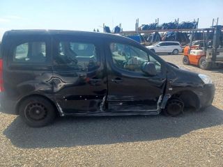 bontott PEUGEOT PARTNER Első Ablaktörlő Motor