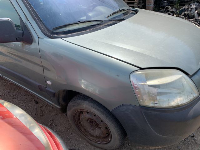 bontott PEUGEOT PARTNER Első Ablaktörlő Szerkezet Motorral