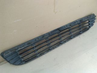 bontott PEUGEOT PARTNER Első Lökhárító Alsó Középső Díszrács