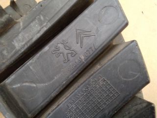 bontott PEUGEOT PARTNER Első Lökhárító Alsó Középső Díszrács