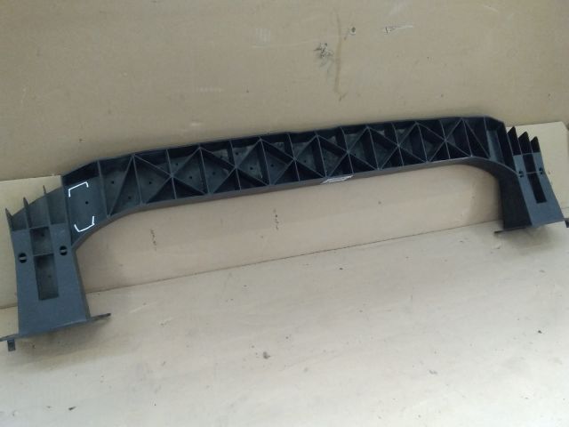 bontott PEUGEOT PARTNER Első Lökhárító Merevítő (Fém)