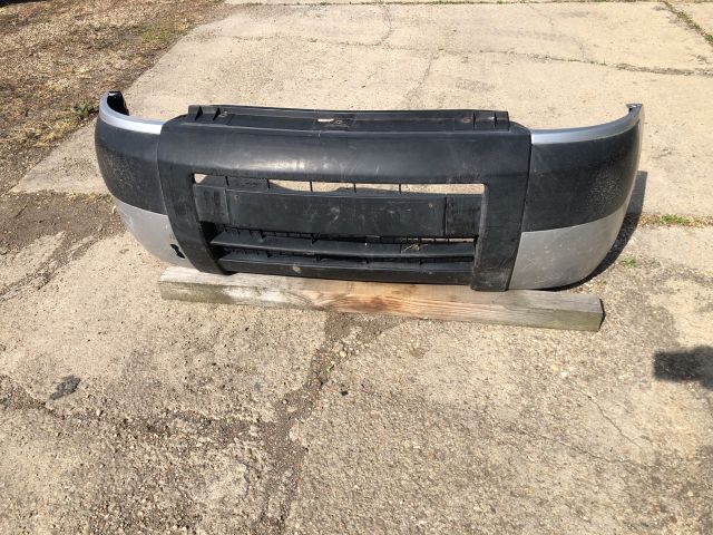 bontott PEUGEOT PARTNER Első Lökhárító (Részeivel)