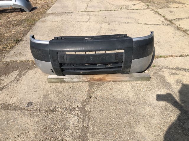 bontott PEUGEOT PARTNER Első Lökhárító (Részeivel)