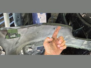 bontott PEUGEOT PARTNER Első Lökhárító (Üresen)