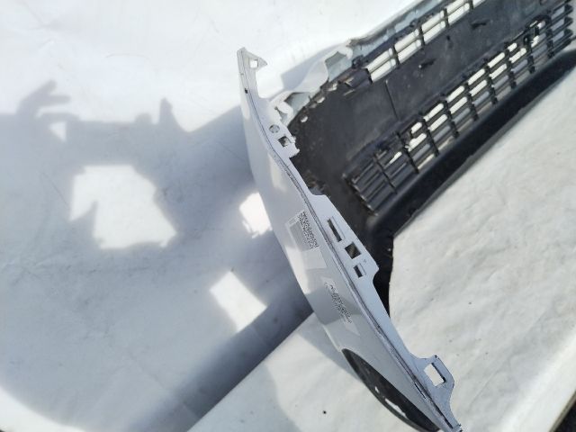 bontott PEUGEOT PARTNER Első Lökhárító (Üresen)