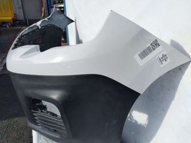 bontott PEUGEOT PARTNER Első Lökhárító (Üresen)