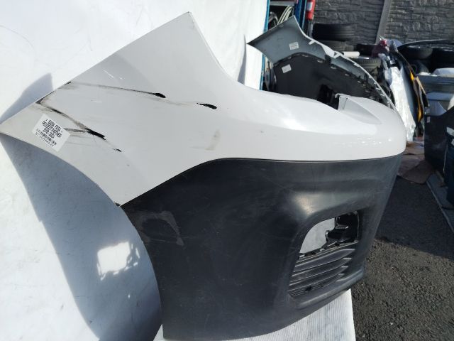 bontott PEUGEOT PARTNER Első Lökhárító (Üresen)