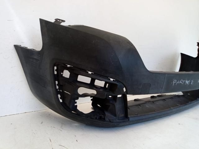 bontott PEUGEOT PARTNER Első Lökhárító (Üresen)