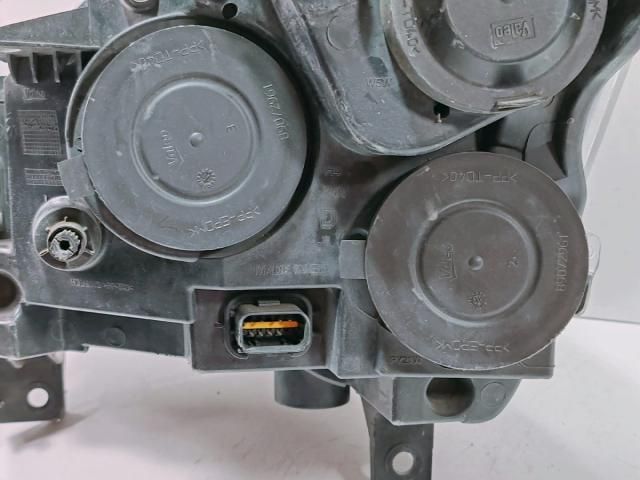 bontott PEUGEOT PARTNER Fényszóró (Pozíciófüggetlen)