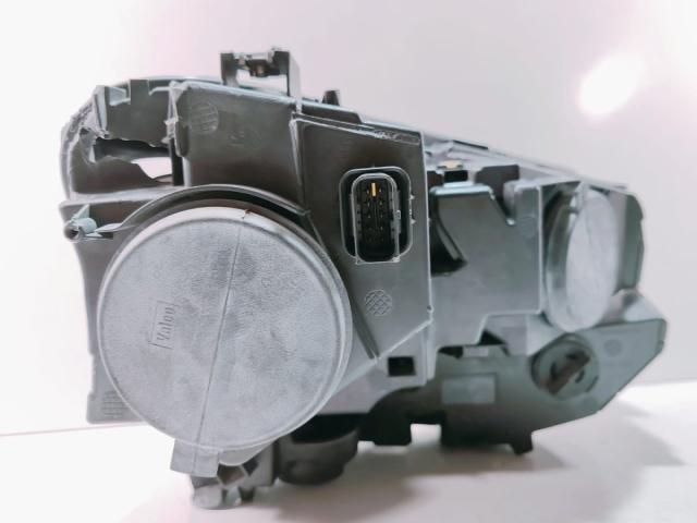 bontott PEUGEOT PARTNER Fényszóró (Pozíciófüggetlen)