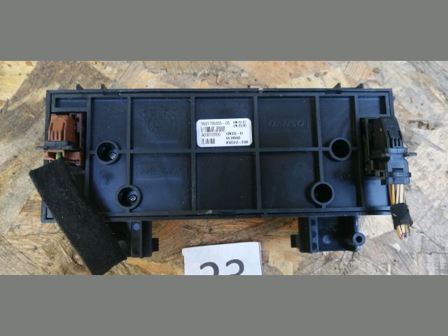 bontott PEUGEOT PARTNER Fűtéskapcsoló (digit klímás)