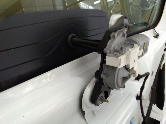 bontott PEUGEOT PARTNER Hátsó Ablaktörlő Motor