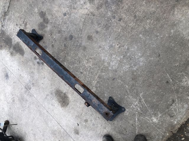 bontott PEUGEOT PARTNER Hátsó Lökhárító Merevítő (Fém)