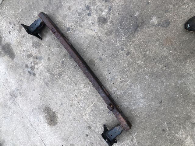 bontott PEUGEOT PARTNER Hátsó Lökhárító Merevítő (Fém)