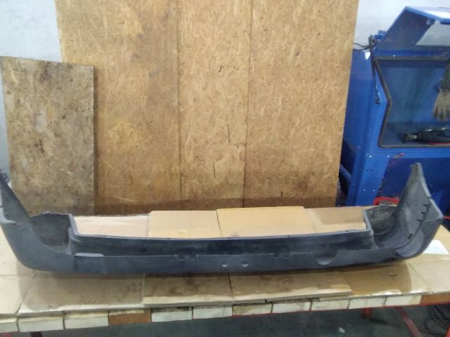 bontott PEUGEOT PARTNER Hátsó Lökhárító (Üresen)