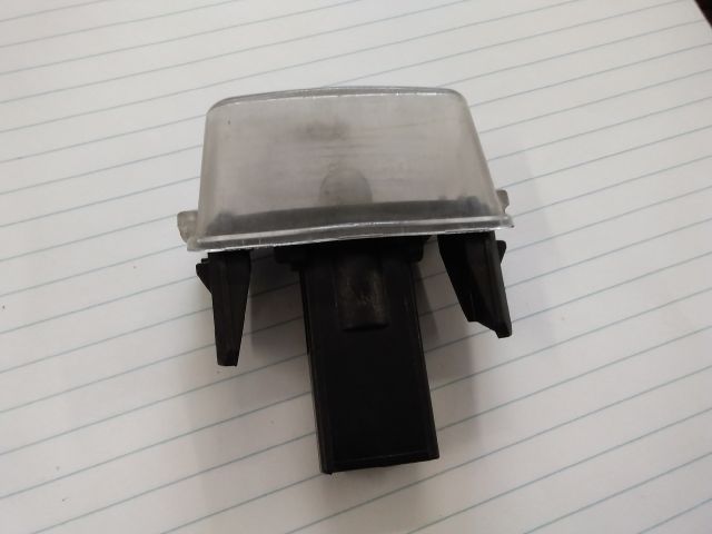 bontott PEUGEOT PARTNER Hátsó Rendszámtábla Világítás