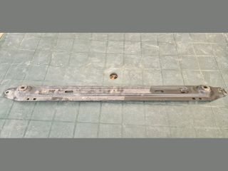 bontott PEUGEOT PARTNER Homlokfal Alsó Tartó