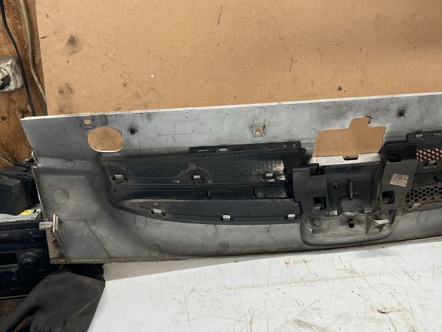 bontott PEUGEOT PARTNER Hűtőrács