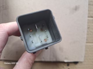 bontott PEUGEOT PARTNER Izzító Relé