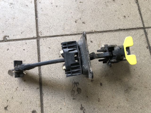 bontott PEUGEOT PARTNER Jobb Csomagtérajtó Ajtóhatároló