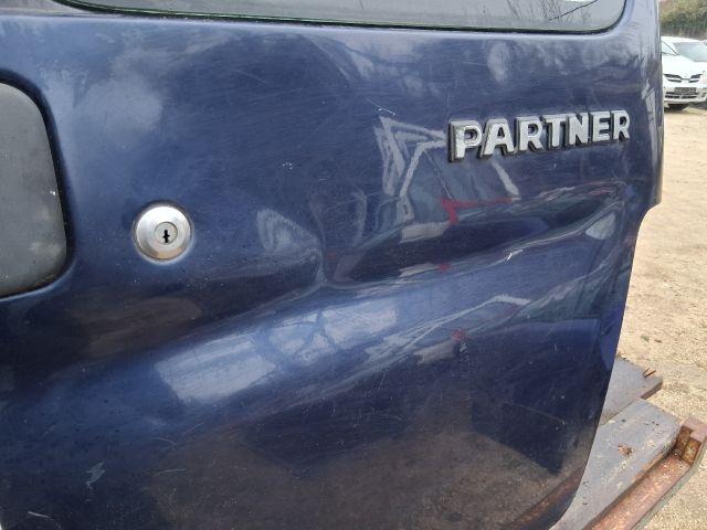 bontott PEUGEOT PARTNER Jobb Csomagtérajtó (Részeivel)