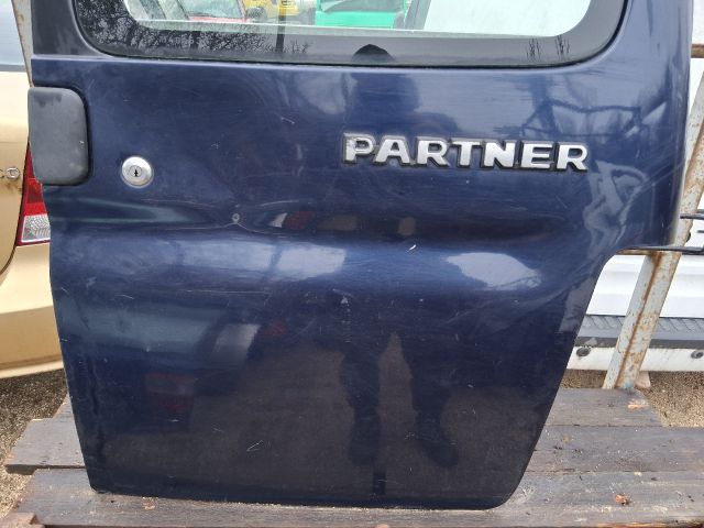 bontott PEUGEOT PARTNER Jobb Csomagtérajtó (Részeivel)