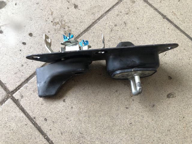 bontott PEUGEOT PARTNER Jobb Csomagtérajtó Zárszerkezet