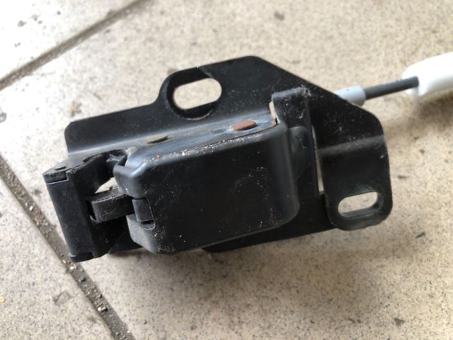 bontott PEUGEOT PARTNER Jobb Csomagtérajtó Zárszerkezet